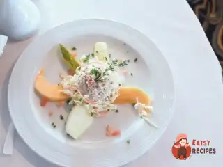 Салат із курки з яблуками