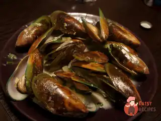 Мідії в мушлі в кокосовому молоці з текілою