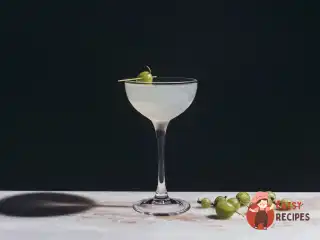 Коктейль з королівським варенням з аґрусу