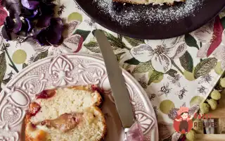 Пиріг З Карамелізованими Сливами