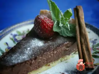 Шоколадний тарт із вершками