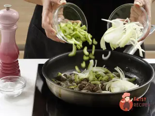 Крок 7: Перлова каша з курячими серцями