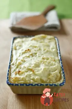 Тунець під морським соусом