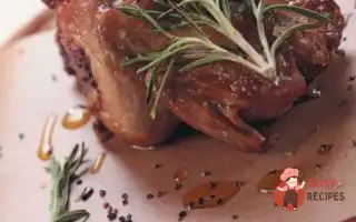 Курчата З Грушею Та Синім Сиром