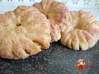 Яблучні кільця у листковому тісті як у Pinterest