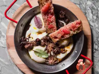 Яєчня з міні-восьминогом