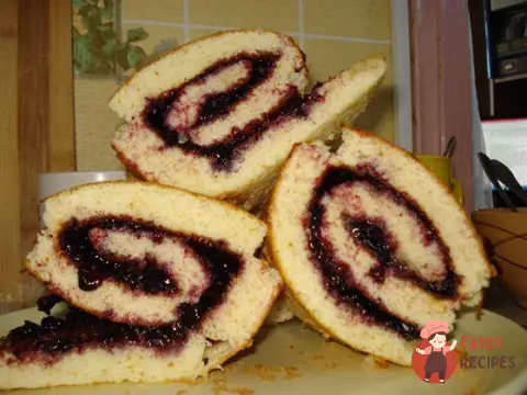 Рулет із джемом