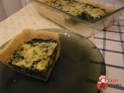 Кіш зі шпинатом та кабачками