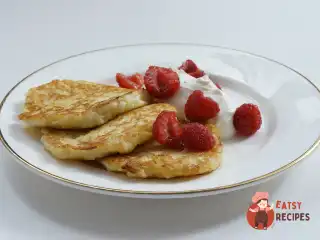 Кабачкові оладки з сиром та грушею