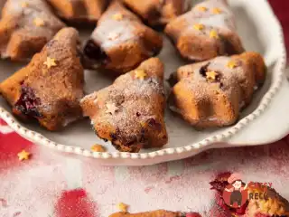 Бананові кекси з вишнею та кокосом без борошна