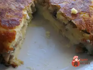 Картопляна запіканка з грибами в мультиварці