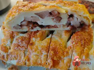 Рулет із грушею, корицею та шоколадом