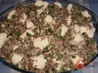 Запіканка з цвітною капустою та фаршем