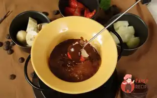 Шоколадне Фондю З Фруктовими Шашликами