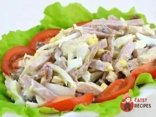 Курячий салат з шинкою та опеньками