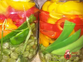 Маринований болгарський перець з аґрусом