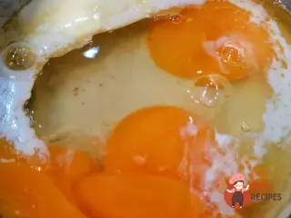 Крок 3: Яєчна начинка для млинців