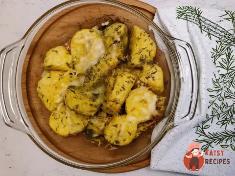 Гарнір із картоплі з зеленню та сиром