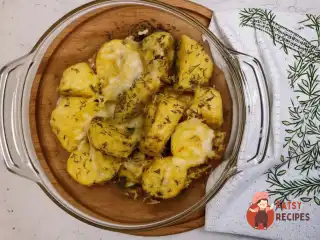 Гарнір із картоплі з зеленню та сиром