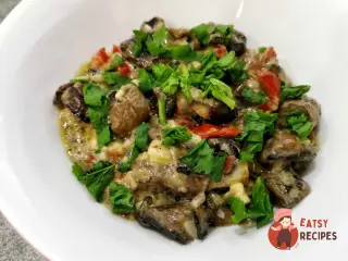 Крок 12: Печериці зі сметаною та сиром