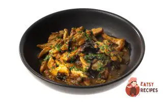 Тушкована Курка З Чорносливом