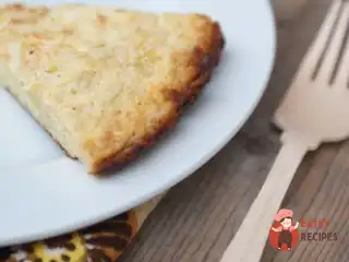 Яблучна фріттата з чеддером