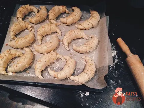 Круасани з варено-копченою шинкою