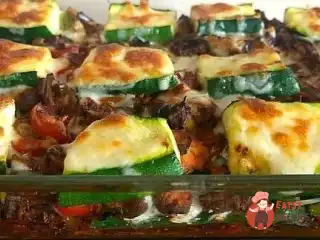 Листкова овочева запіканка з куркою