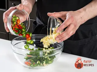 Крок 6: Маринад для курячих гомілок на мангалі