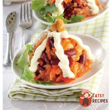 Квасоляний салат з копченою куркою