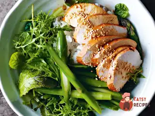 Курячий салат зі спаржею