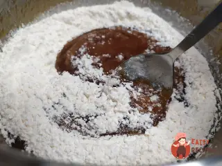 Крок 7: Медівник у стилі Naked Cake