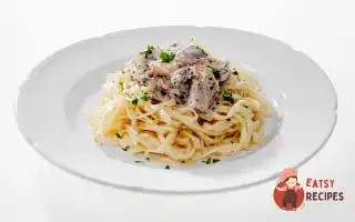 Яєчна Локшина З Грибами У Вершковому Соусі