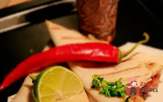 Кесаділля З Пряною Бараниною, Овочами Та Сиром