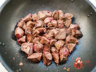Крок 5: Яловичина з цибулею