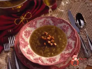 Суп з квасолі з шипіючими чорізами