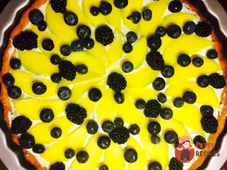 Манговий тарт з маскарпоне