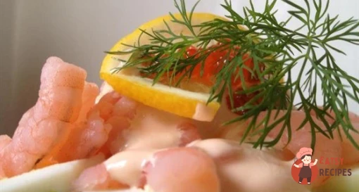 Датський відкритий сендвіч (smørrebrød) з креветками