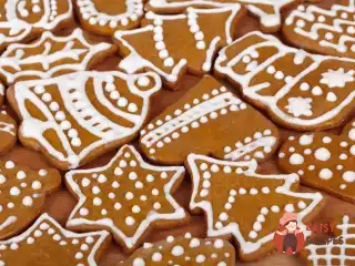 Новорічне шоколадне печиво з глазур'ю