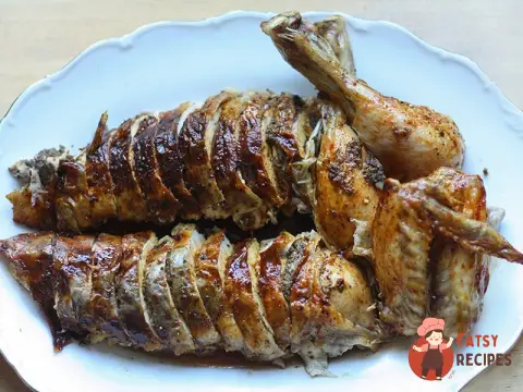 Запечена курка з грибами та цибулею