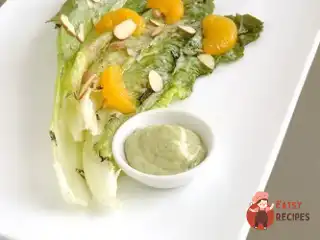 Йогуртова салатна заправка з авокадо та кінзою