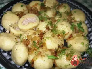 Кнедлі з м'ясом