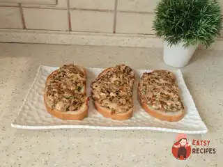 Бутерброди з шампіньйонами та сиром