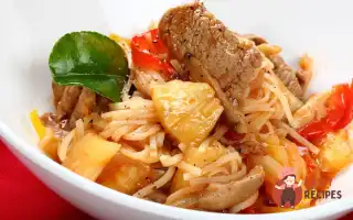 Кисло-Солодка Телятина З Грибами Гливи, Перцем І Ананасами