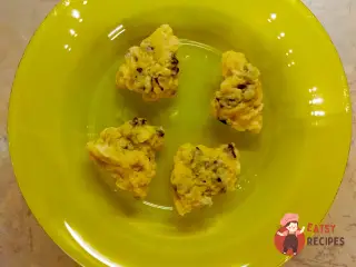 Крок 11: Курячий бульйон з галушками із сердець