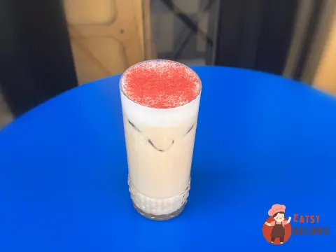 Лате з алое та трояндою