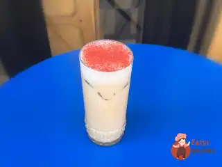 Лате з алое та трояндою