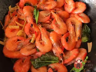 Смажені креветки по-тайському