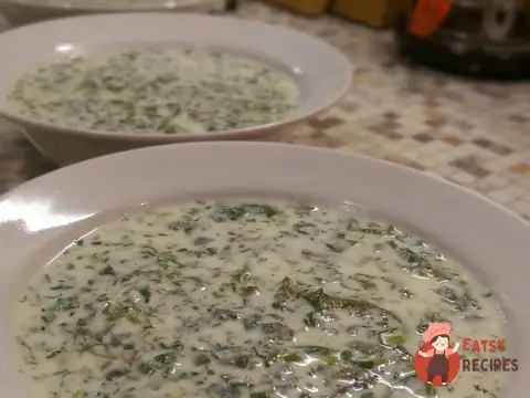 Довга із зеленню та нутом