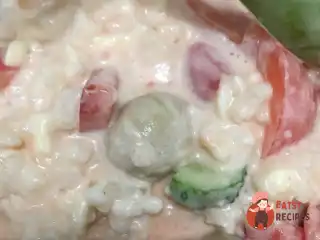 Салат з маринованими грибами, рисом та сиром